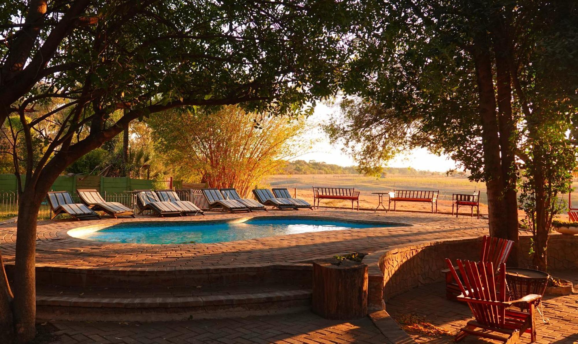 Island Safari Lodge Maun Exteriör bild
